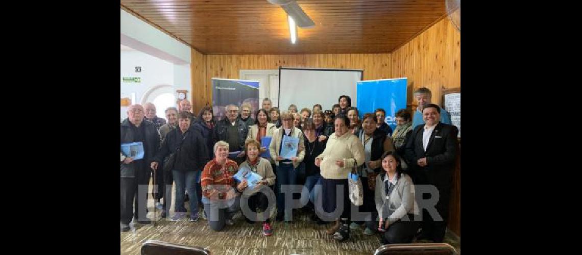 Los jubilados y pensionados de La Madrid LÃ­bano y La Colina se capacitaron en temas financieros vinculados con la tercera edad 