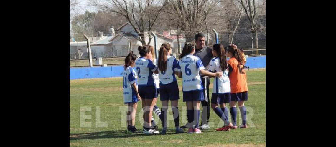 Para el profesor Fernando Jaime la iniciativa es muy buena porque se fortalecen las actividades en los clubes 