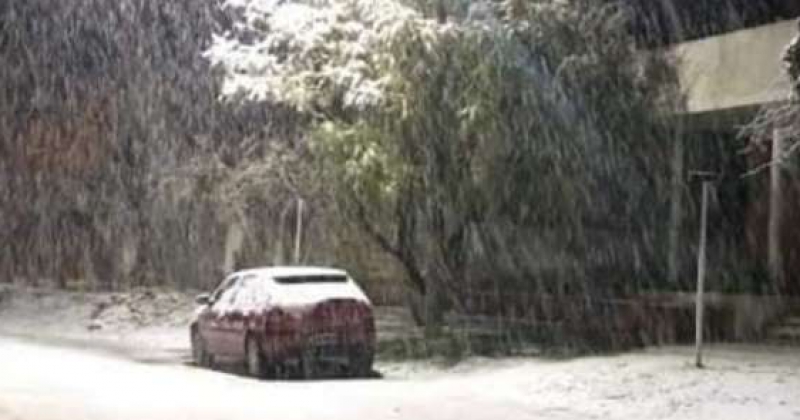 La nieve sorprendioacute a la Costa Atlaacutentica el lunes a la nochenevoacute durante una hora pareciacutea Bariloche