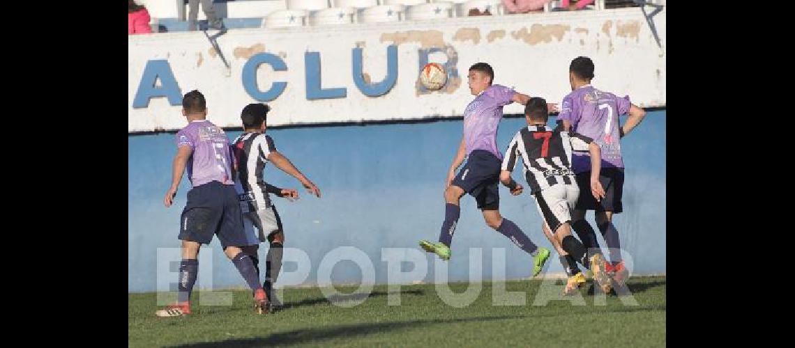 Estudiantes debutÃ³ bien en el clÃsico frente a Racing Hoy los dos equipos tienen partidos exigentes 