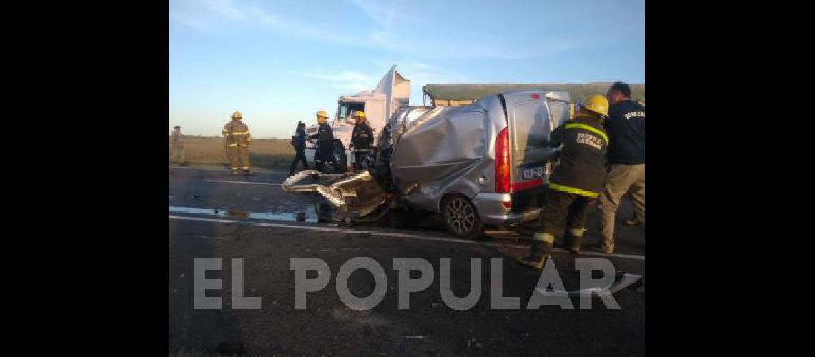 La persona fallecida viajaba en una camioneta Renault Kangoo 