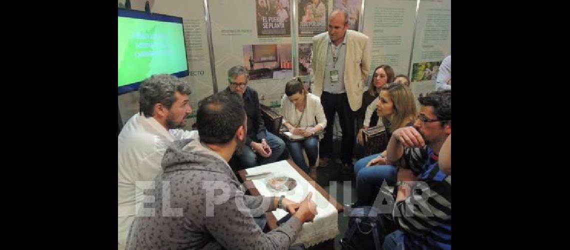 Por el stand de La Madrid en Expo Cannabis pasaron autoridades profesionales y MarÃ­a Laura Alassi 