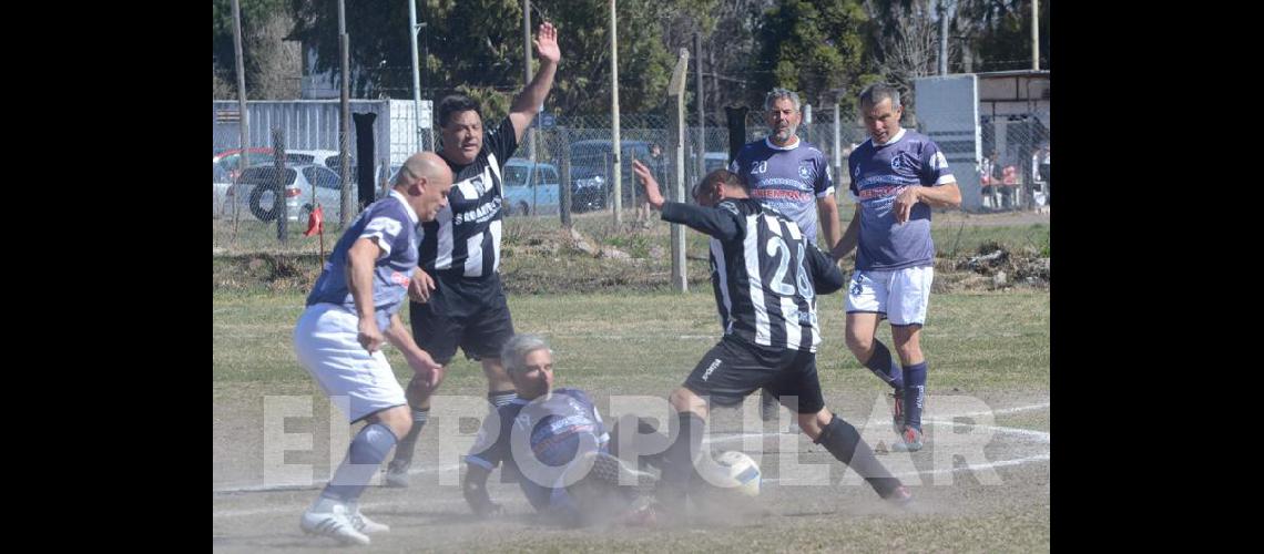 Maacutes duelos para veteranos