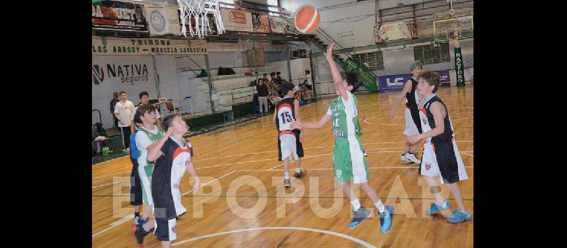 Pueblo Nuevo recibiÃ³ ayer a Chacarita Juniors de Azul por la Copa de Oro 