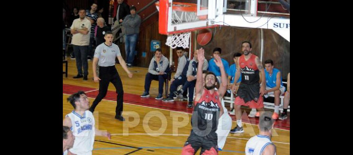 Racing A Club viene de caer en Tandil el pasado viernes ante Independiente por 88-59 