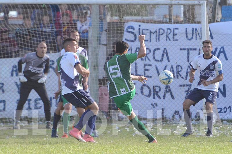 BerdÃºn espera por el remate de Colman Carlos RamÃ­rez