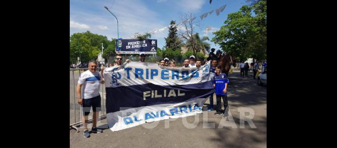 Los integrantes de la filial que viajaron desde OlavarrÃ­a 