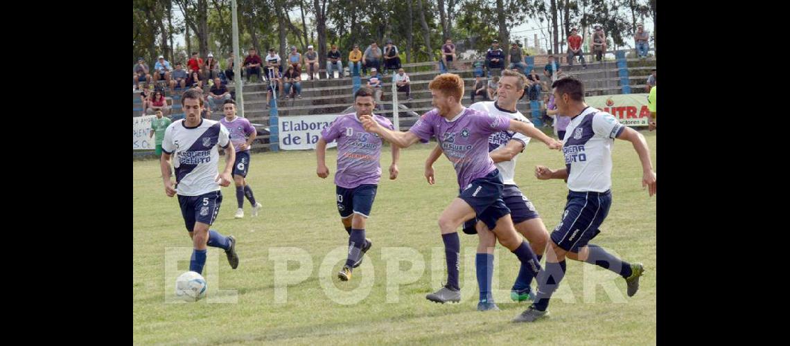 Racing se adelantoacute en la serie