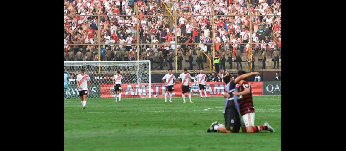 A River se le escapoacute en el final y Flamengo en el campeoacuten de la Copa Libertadores