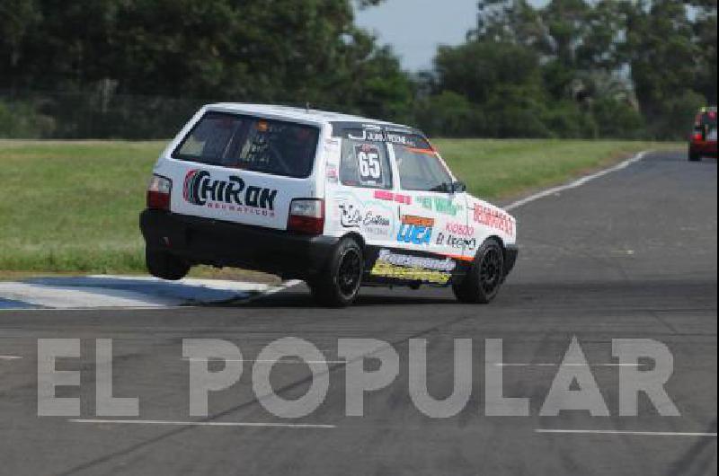 DespuÃ©s de dos arduos meses Daniel CrevatÃ­n y su equipo pudo recuperar el Fiat Uno 