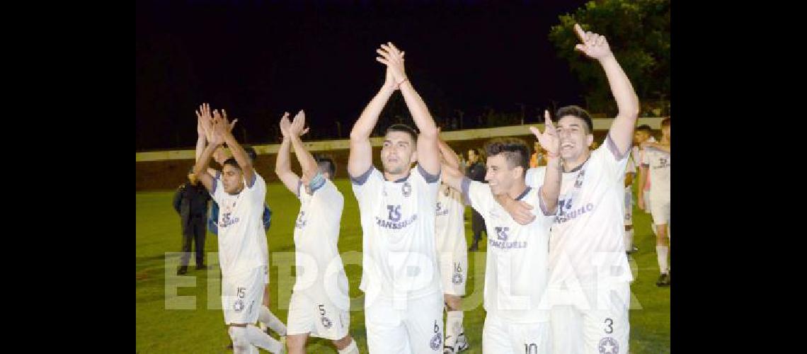 Racing A Club terminÃ³ con los brazos arriba SuperÃ³ a un duro Loma Negra en la final de playoffs 