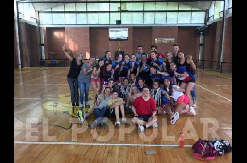 El equipo femenino U15 de Racing de La Madrid se consagrÃ³ ayer campeÃ³n anual del torneo de la ABO 