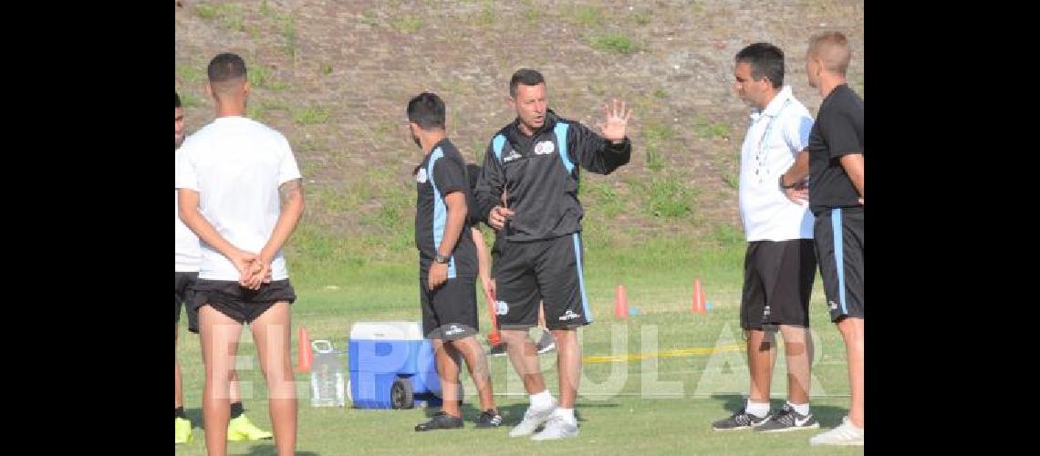 Christian Bassedas en el turno de la tarde en el estadio de Estudiantes El DT hablÃ³ de la actualidad de su equipo 