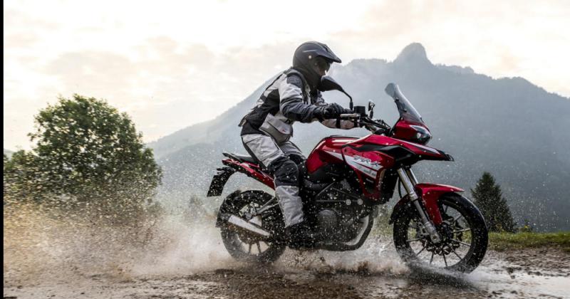 Llega al mercado argentino la Benelli TRK 251