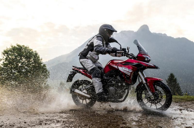 Llega al mercado argentino la Benelli TRK 251