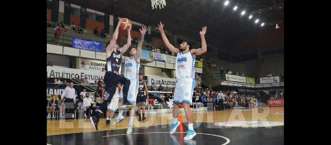 El pasado viernes Estudiantes perdiÃ³ como local por 80 a 78 frente a Racing de Chivilcoy 