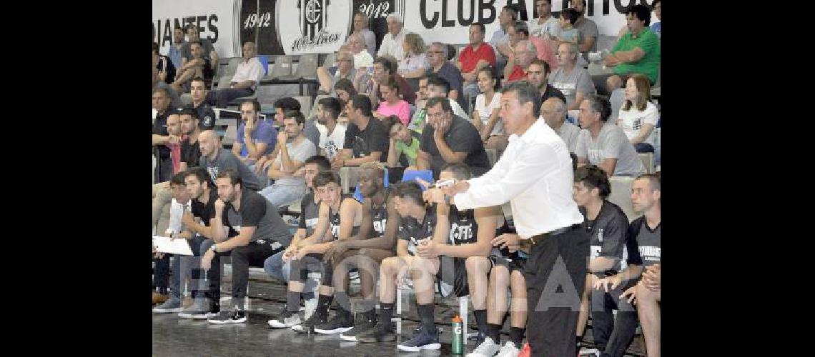 Gustavo Ismael FernÃndez se refiriÃ³ al juego ante Atenas de Carmen de Patagones del pasado martes 