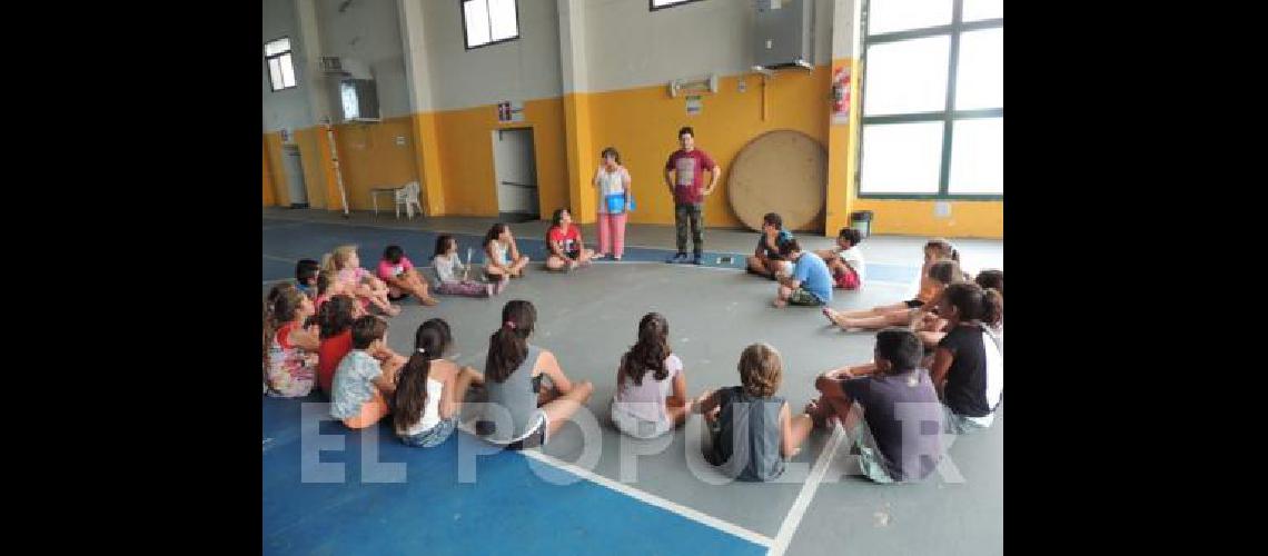 Maacutes de un centenar de chicos concurre al programa Escuelas Abiertas en Verano