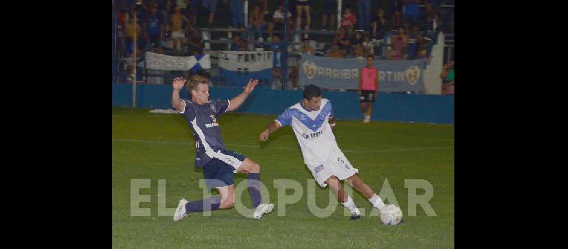 Santa Cruz apareciÃ³ ayer en el equipo titular de Racing de cara al duelo ante El FortÃ­n 