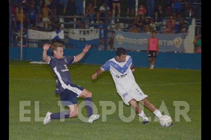 Santa Cruz apareciÃ³ ayer en el equipo titular de Racing de cara al duelo ante El FortÃ­n 