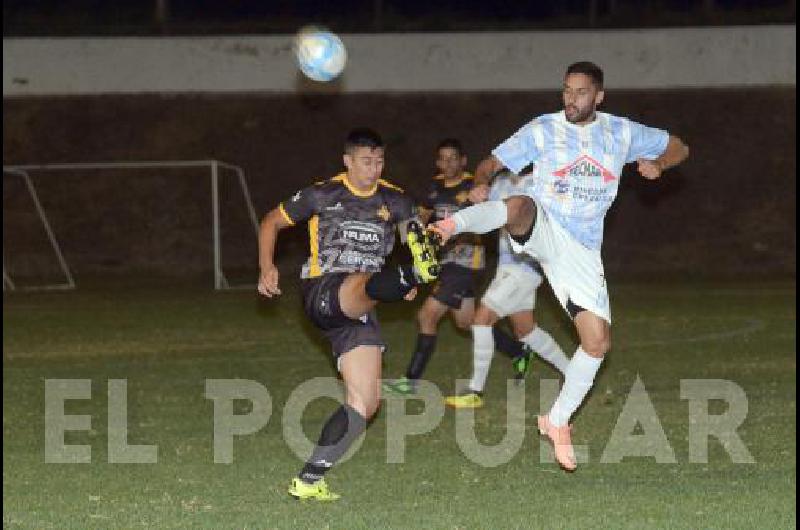 Ferro y Cosecha Mundial fue uno de los partidos de la quinta fecha 