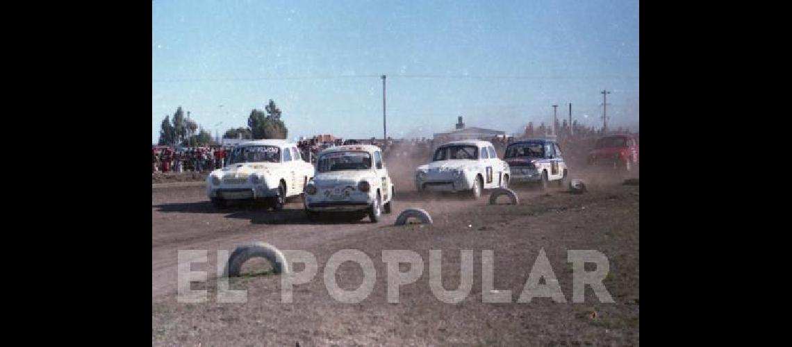 El circuito La Bota en sus inicios- piso de tosca compactada en 1977 con la Promocional 850 