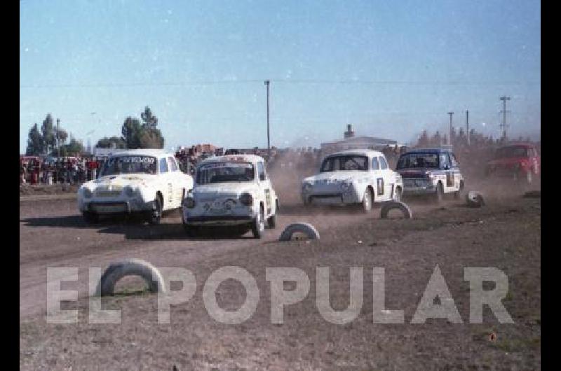 El circuito La Bota en sus inicios- piso de tosca compactada en 1977 con la Promocional 850 