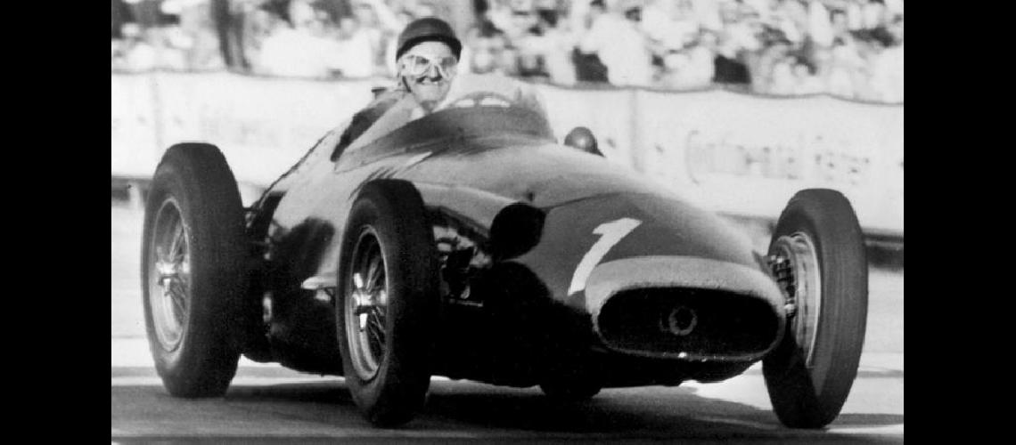 Juan Manuel Fangio a 25 antildeos del paso<br> a la inmortalidad de una leyenda