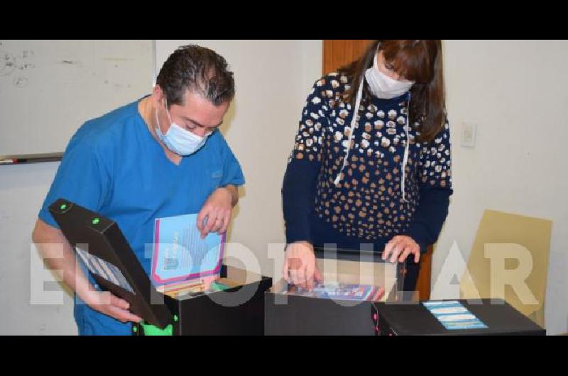 Los libros fueron recibidos ayer a la maÃ±ana en el Hospital Municipal por autoridades de Salud 