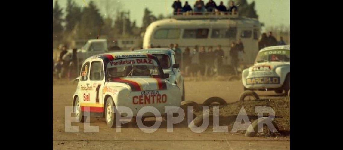 El campeÃ³n RaÃºl BoucÃ­guez con el nÃºmero 1 en los laterales entrÃ³ en la historia de Hinojo 