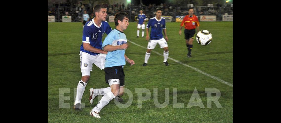 Piecenti recordÃ³ el amistoso ante la Argentina Sub 20 