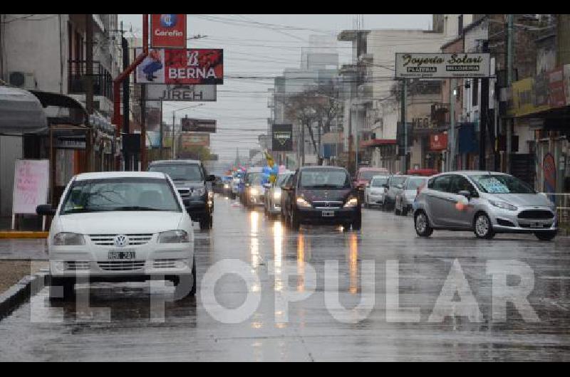 La ciudad bajo la lluvia y con nÃºmeros sanitarios que mantienen la preocupaciÃ³n de las autoridades 