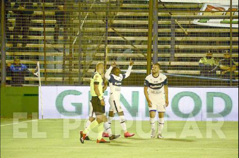 Gimnasia como local superÃ³ con claridad a Patronato 