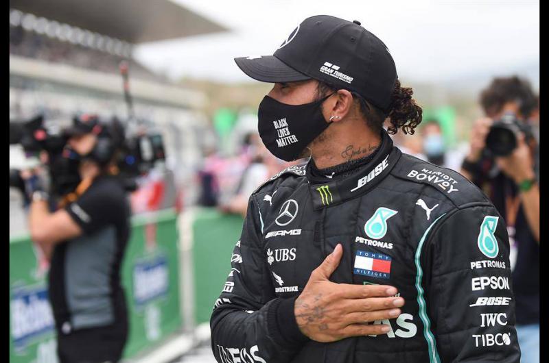 Hamilton es el piloto maacutes ganador de la Foacutermula 1