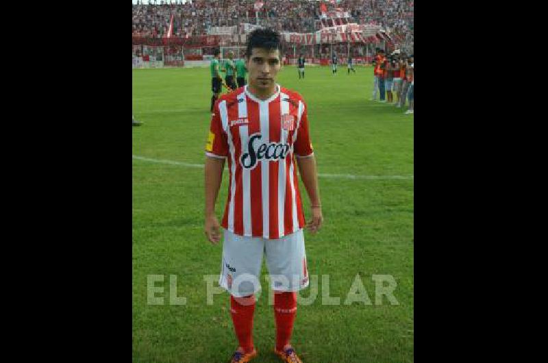 Daniel Dip con la camiseta de San MartÃ­n de TucumÃn Ahora tendrÃ la de Racing 