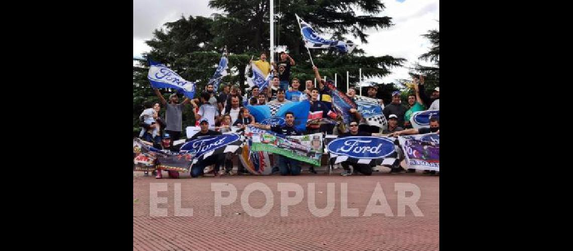 El festejo de domingo del Ford en Laprida 