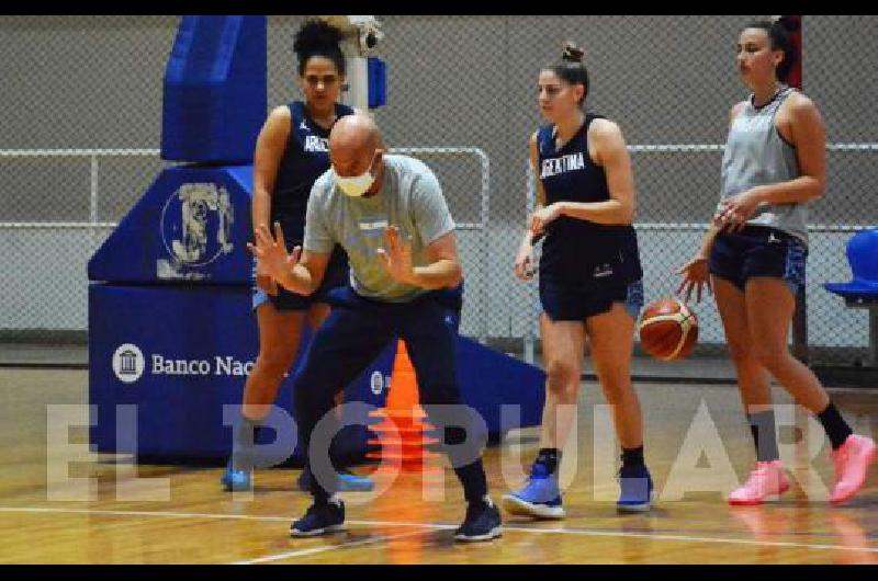 Gregorio MartÃ­nez DT de la SelecciÃ³n mayor femenina 