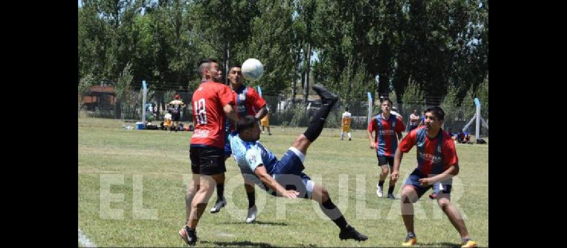 En el torneo reducido participa una gran cantidad de equipos 