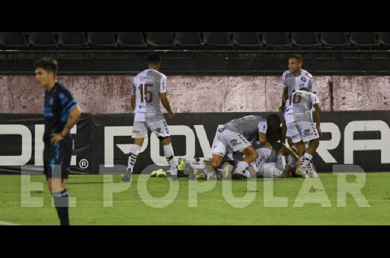 Platense festejÃ³ su ascenso en la cancha de Newellâs 