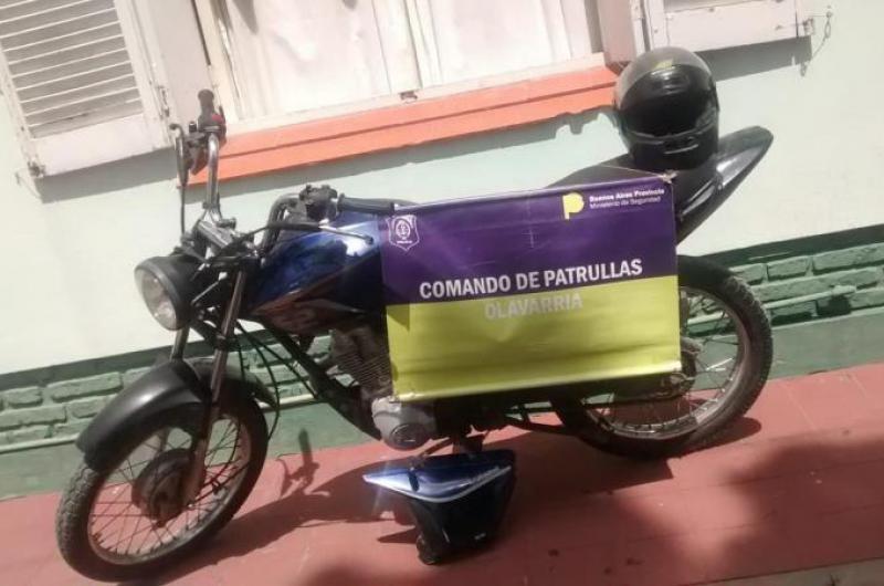 Quedoacute aprehendido despueacutes de robar una moto