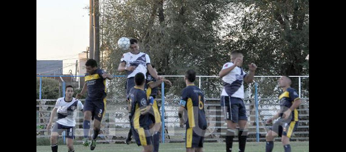 Sierra Chica viene de perder en su debut Hoy jugarÃ el clÃsico ante Hinojo 