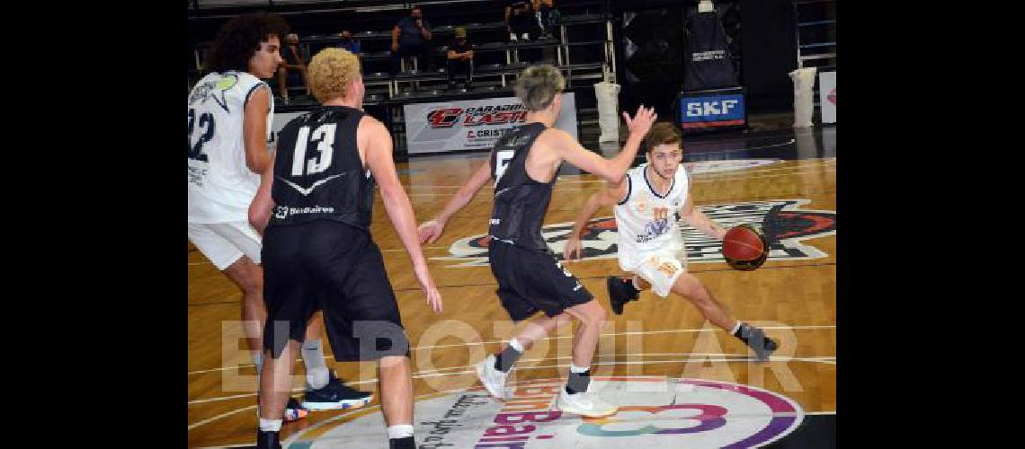 Racing A Club viene de ganarle el clÃsico a Estudiantes 85 - 64 el pasado sÃbado 