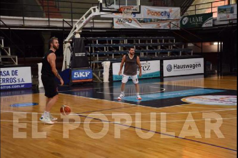 Estudiantes se entrenÃ³ ayer en el Maxi 