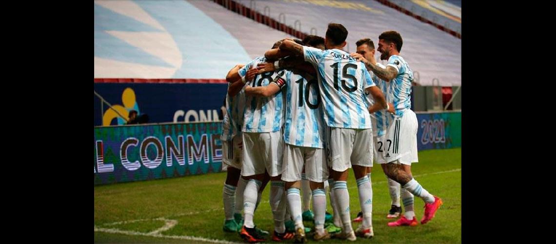 Argentina defiende el primer puesto del Grupo A ante la eliminada Bolivia