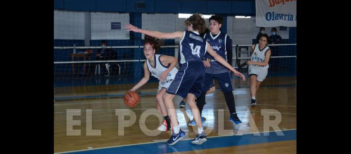 Racing A Club recibiÃ³ la visita de las chicas de Ferro Carril Sud 