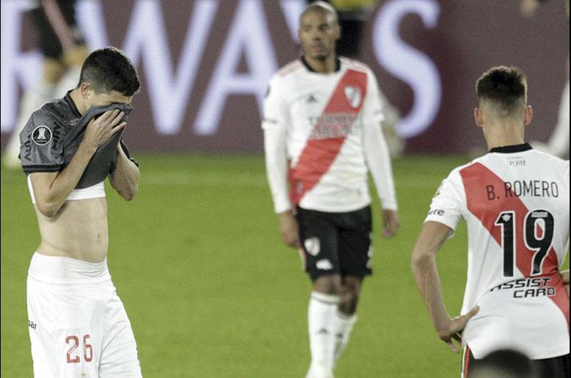 Mineiro le ganoacute a River Plate