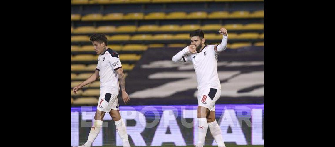 Romero marcÃ³ los dos goles de Independiente que con 14 puntos es el Ãºnico lÃ­der 