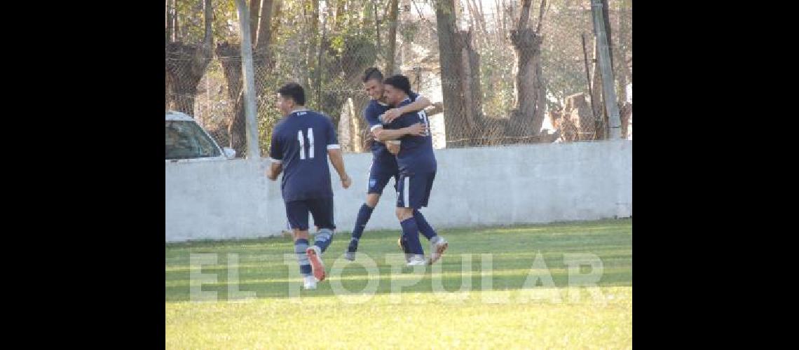 Barracas le ganoacute a Ingeniero y el domingo se define