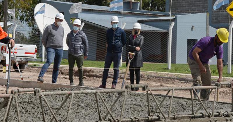 Galli- Vamos a tener pavimento en la avenida Ituzaingoacute por 50 antildeos