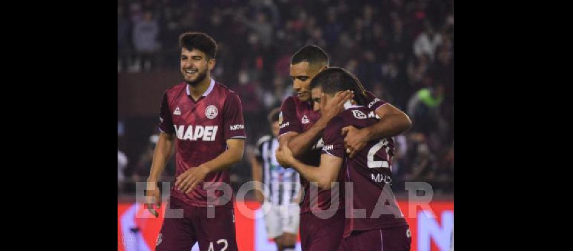 LanÃºs ganÃ³ y quedÃ³ a tres de Talleres aunque con un partido mÃs 